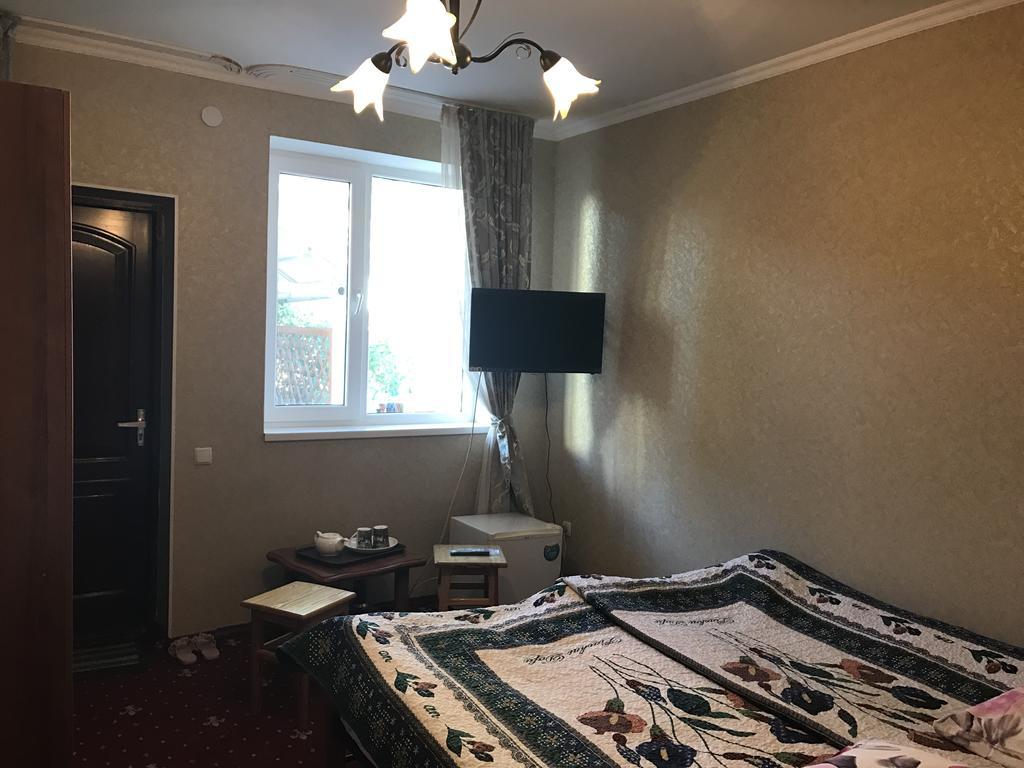 Hotel Адилет Cholpon-Ata Exterior foto